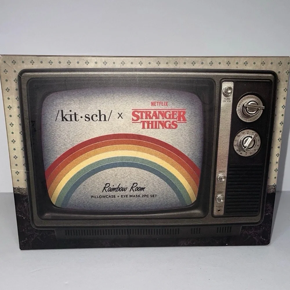 NIB Stranger Things‎ X Kitsch Rainbow Room Pillowcase + Eye Mask 2pc Set